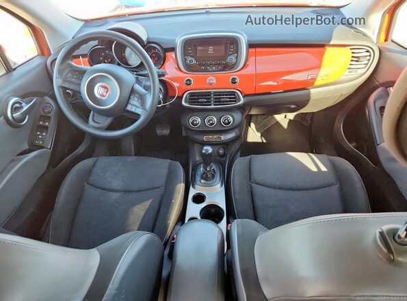 ZFBCFXAT9GP393269 2016 FIAT 500 Orange Widok deski rozdzielczej