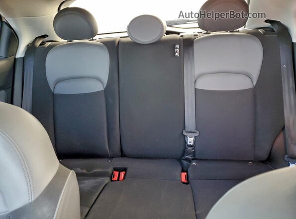 ZFBCFYBT6GP400960 2016 FIAT 500X Белый Вид задних сидений