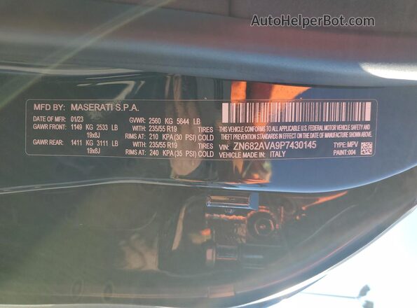 ZN682AVA9P7430145 2023 MASERATI GRECALE Blue Вид підкапотного простору