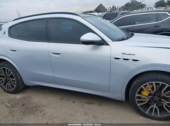 ZN682AVM3P7428885 2023 MASERATI GRECALE Gray 360 interior view
