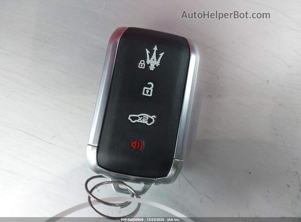 ZN682AVM3P7428885 2023 MASERATI GRECALE Gray Dashboard view