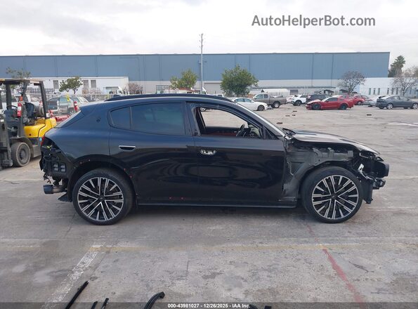 ZN682AVMXP7409279 2023 MASERATI GRECALE Black სალონის 360-გრადუსიანი ხედი