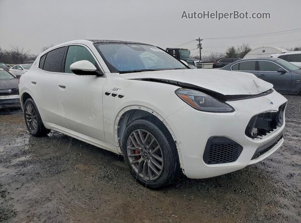 ZN6PMDAA8R7457482 2024 MASERATI GRECALE Белый Передняя правая четверть