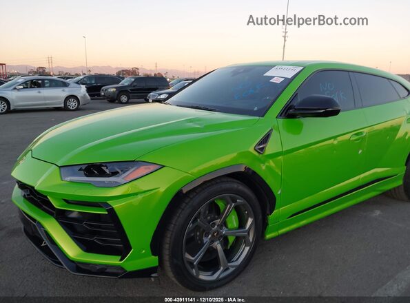 ZPBUA1ZL2KLA04966 2019 LAMBORGHINI URUS Green Widok z przodu