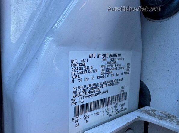 1FT7W2B63GEA07676 2016 FORD F250 Белый Вид задней части салона