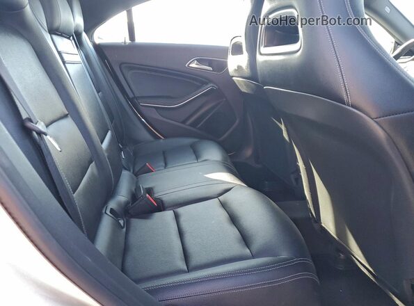 WDDSJ4GB7GN349311 2016 MERCEDES-BENZ CLA-CLASS Белый Вид задней части салона