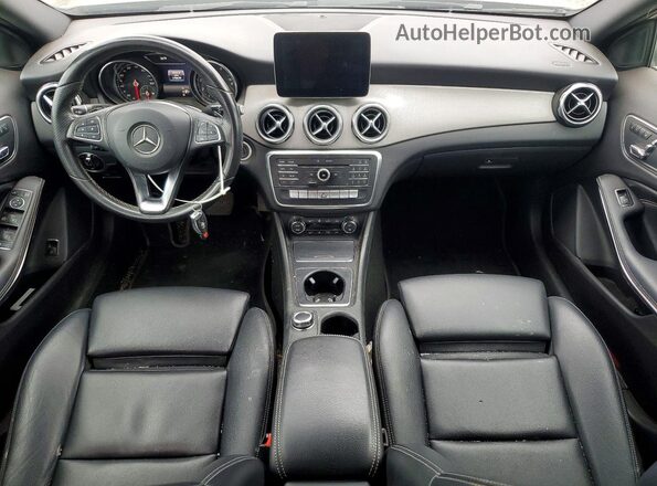 WDCTG4EB7JJ440247 2018 MERCEDES-BENZ GLA-CLASS White Widok zestawu wskaźników