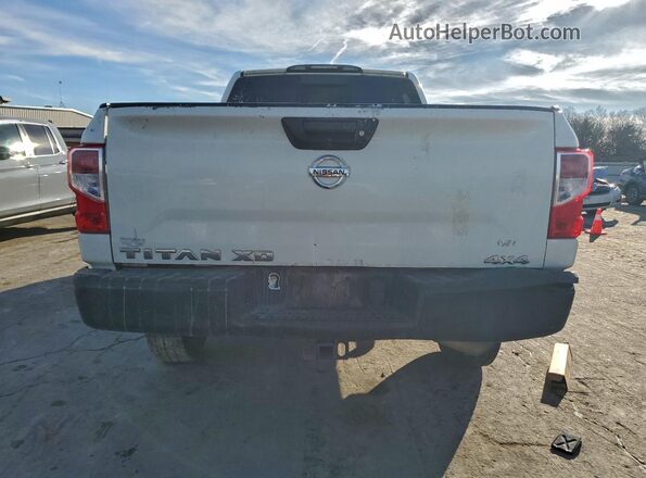 1N6BA1F31JN519427 2018 NISSAN TITAN Белый Вид салона спереди