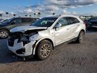 2018 Cadillac Xt5 Luxury Белый vin: 1GYKNCRS8JZ182473