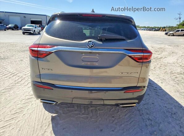 5GAERBKW1JJ142802 2018 BUICK ENCLAVE Brown Widok wnętrza z przodu