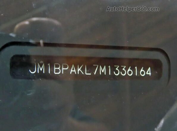 JM1BPAKL7M1336164 2021 MAZDA 3 Черный Вид задней части салона