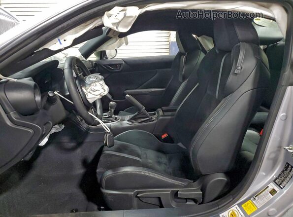 JF1ZNBE17R8756709 2024 TOYOTA GR86 Серебряный Вид панели приборов