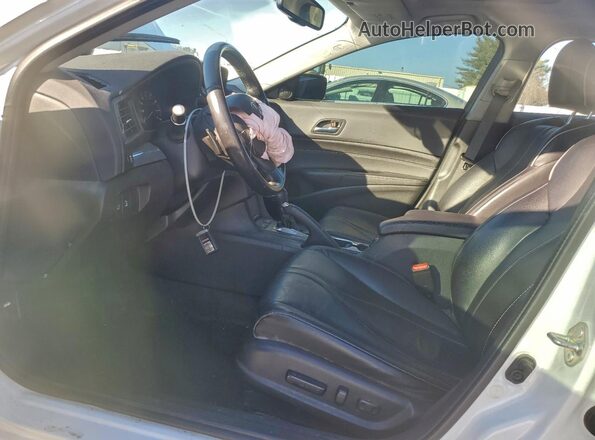 19UDE2F79KA014884 2019 ACURA ILX Белый Вид салона спереди
