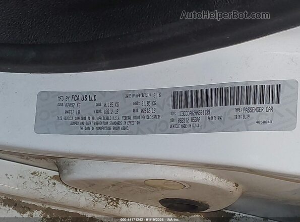 1C3CCCAB2HN501139 2017 CHRYSLER 200 White Widok komory silnika