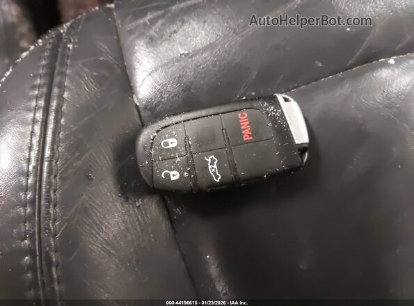 1C3CCCABXHN501177 2017 CHRYSLER 200 Черный Вид панели приборов