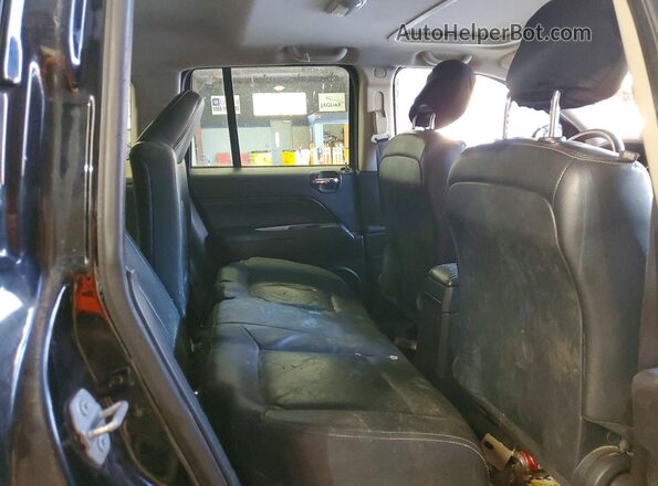 1C4NJCEA4GD738148 2016 JEEP COMPASS Black Vista interior trasera