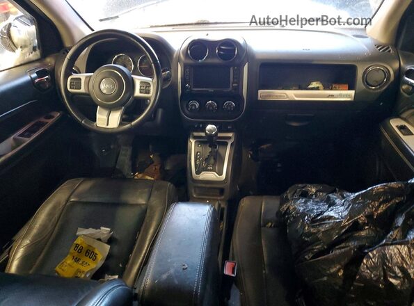 1C4NJCEA4GD738148 2016 JEEP COMPASS Black Vista del salpicadero