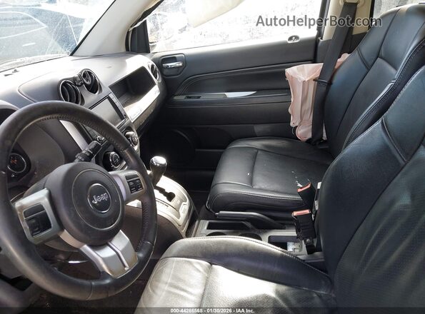 1C4NJDEB9HD193449 2017 JEEP COMPASS Белый Вид салона спереди