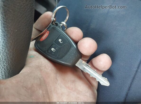 1C4NJPBB1HD201422 2017 JEEP PATRIOT Красный Вид панели приборов