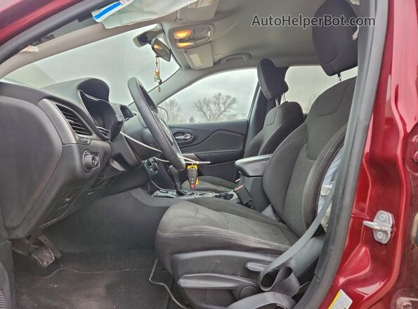 1C4PJLCB2KD331992 2019 JEEP CHEROKEE Красный Вид салона спереди