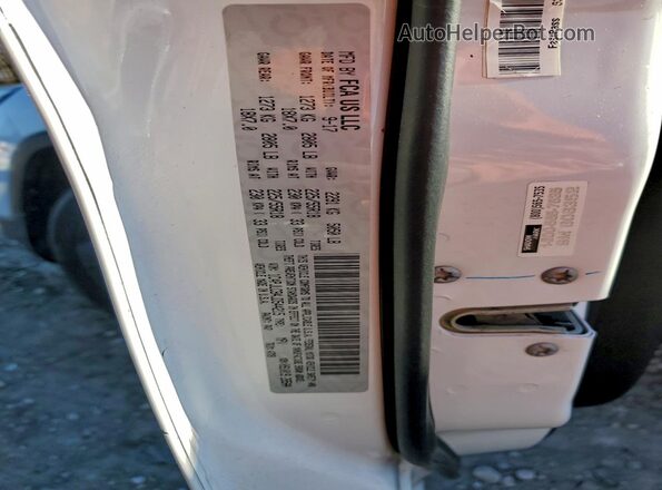 1C4PJLCB4JD544215 2018 JEEP CHEROKEE Белый Вид подкапотного пространства