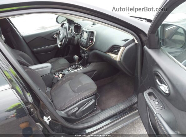 1C4PJLCB7HW540268 2017 JEEP CHEROKEE Black Widok wnętrza z przodu