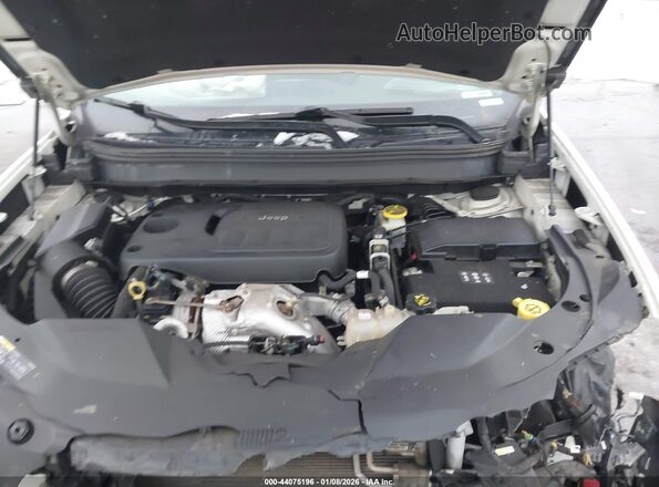 1C4PJMBNXKD246545 2019 JEEP CHEROKEE White Vista trasera