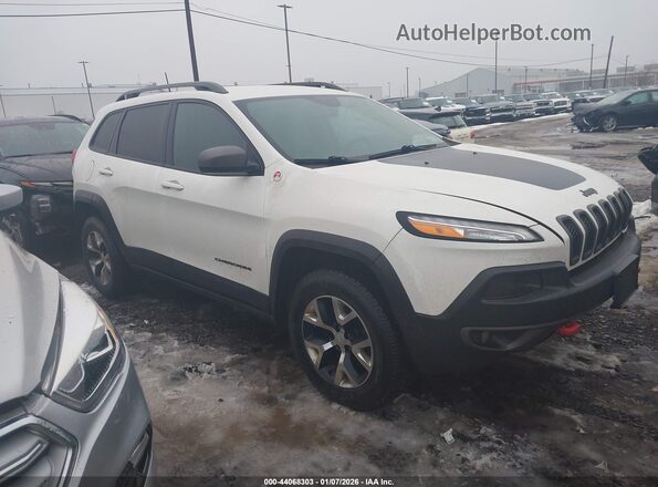 1C4PJMBS6HW655970 2017 JEEP CHEROKEE Белый Передняя правая четверть