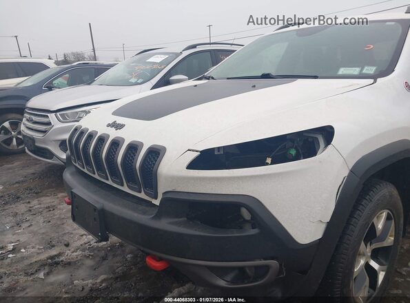 1C4PJMBS6HW655970 2017 JEEP CHEROKEE Белый Вид спереди