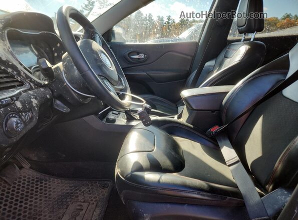 1C4PJMBX1MD232859 2021 JEEP CHEROKEE Purple Widok wnętrza z przodu
