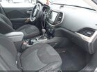 2017 Jeep Cherokee Latitude 4x4 Silver vin: 1C4PJMCS1HD213804