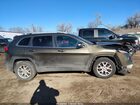 2016 Jeep Cherokee Latitude Green vin: 1C4PJMCS2GW105257