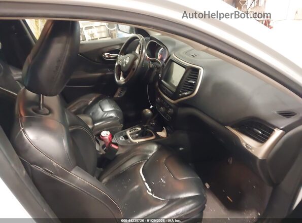 1C4PJMDS0GW361086 2016 JEEP CHEROKEE Белый Вид салона спереди