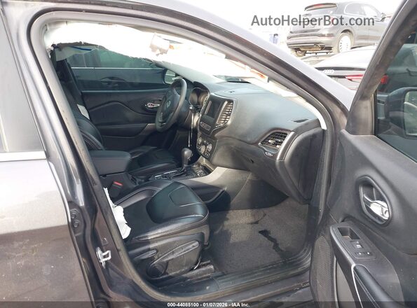 1C4PJMLB0LD590553 2020 JEEP CHEROKEE Gray Front interior view