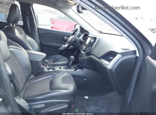 1C4PJMLX9JD508523 2018 JEEP CHEROKEE Серый Вид салона спереди