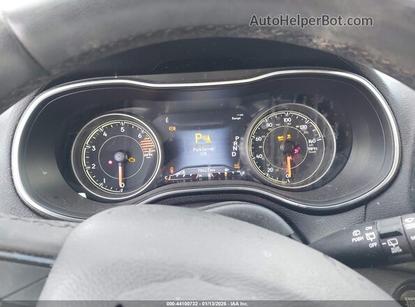 1C4PJMMB7PD113669 2023 JEEP CHEROKEE Белый Вид задних сидений