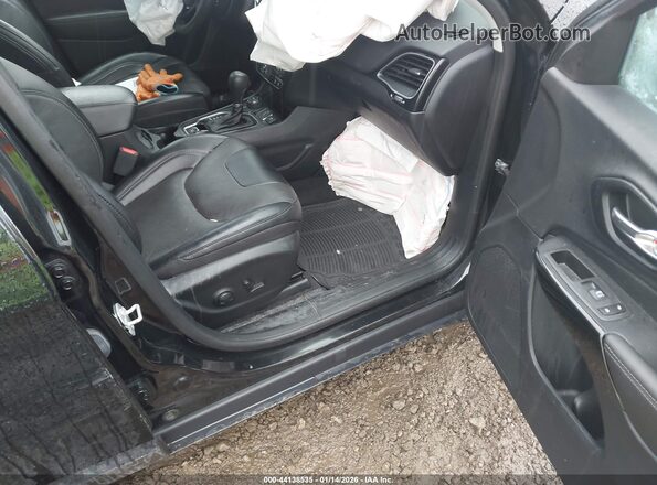 1C4PJMMB8PD103622 2023 JEEP CHEROKEE Black Front interior view