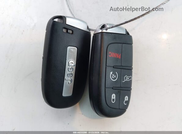 1C4RJEBG3GC500836 2016 JEEP GRAND CHEROKEE Коричневый Вид панели приборов
