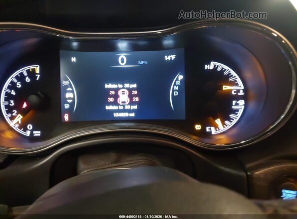 1C4RJFAG0JC211864 2018 JEEP GRAND CHEROKEE Красный Вид задних сидений