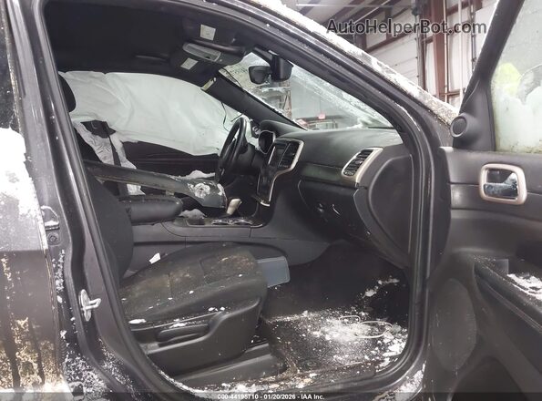 1C4RJFAG8HC889627 2017 JEEP GRAND CHEROKEE Gray Front interior view