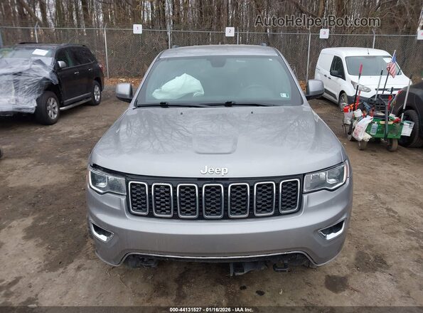 1C4RJFAG8JC503195 2018 JEEP GRAND CHEROKEE Серебряный Вид щитка приборов
