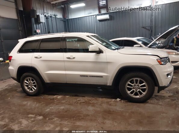 1C4RJFAG8KC641448 2019 JEEP GRAND CHEROKEE Белый Вид задней части салона