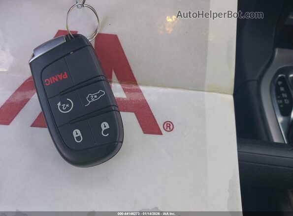 1C4RJFBGXKC804017 2019 JEEP GRAND CHEROKEE Черный Вид панели приборов