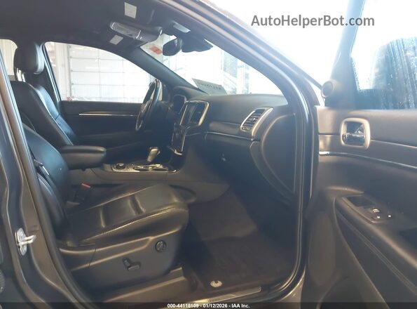 1C4RJFBT8JC314834 2018 JEEP GRAND CHEROKEE Серый Вид салона спереди