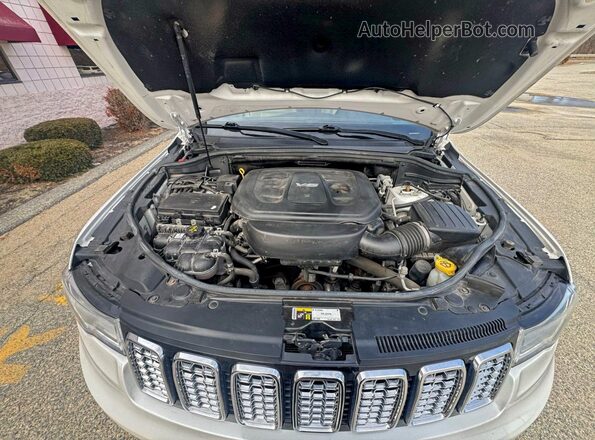 1C4RJFCG7JC411380 2018 JEEP GRAND Белый Вид салона спереди