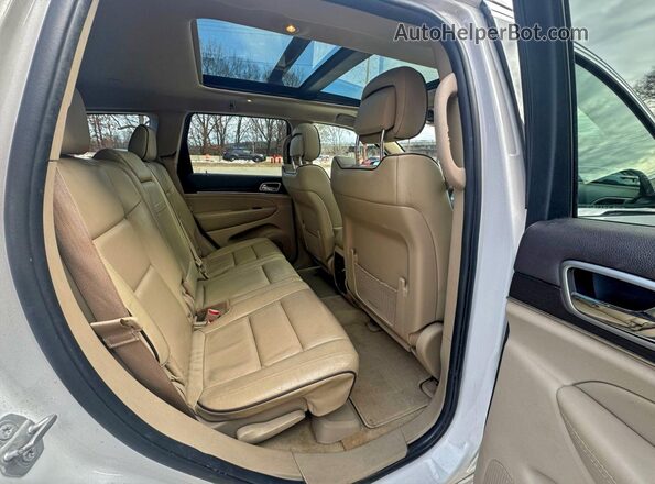 1C4RJFCG7JC411380 2018 JEEP GRAND Белый Вид сзади
