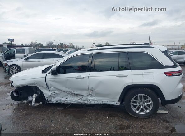 1C4RJGAG7SC307174 2025 JEEP GRAND CHEROKEE White Widok wnętrza 360 stopni