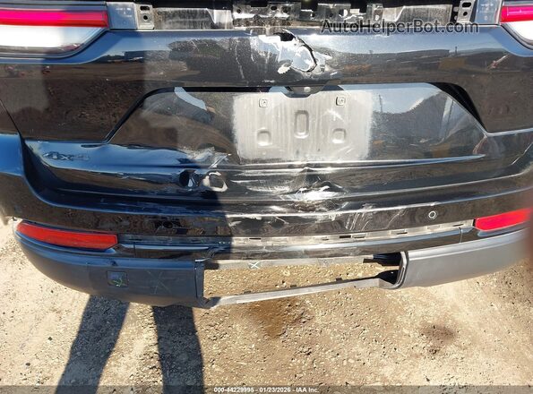 1C4RJHAG2PC625474 2023 JEEP GRAND CHEROKEE Черный Вид спереди