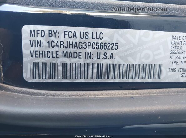1C4RJHAG3PC566225 2023 JEEP GRAND CHEROKEE Черный Вид подкапотного пространства