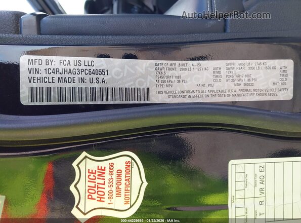 1C4RJHAG3PC640551 2023 JEEP GRAND CHEROKEE Black Widok komory silnika